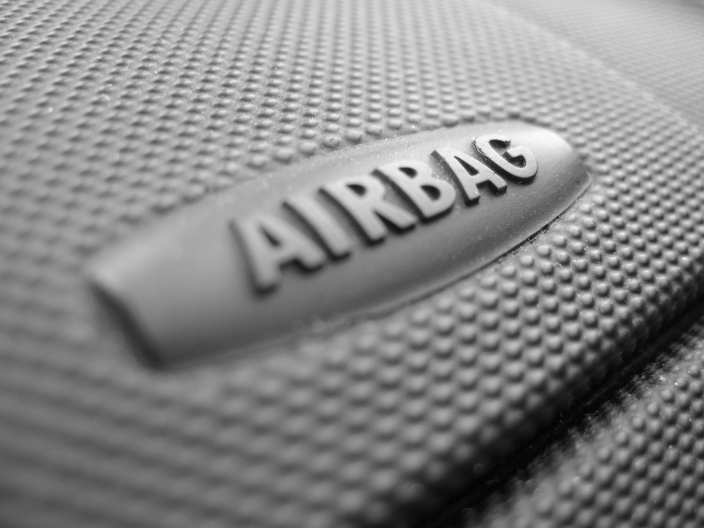 ¿Cómo funcionan los airbags del coche?