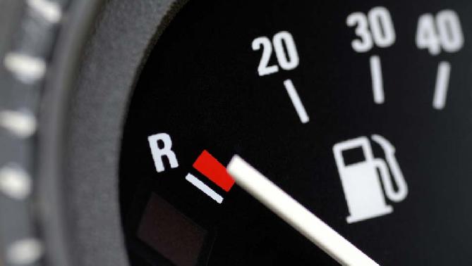 Reducir el consumo de combustible en un vehículo